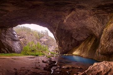 ЙОГА-путешествие в Капову пещеру
